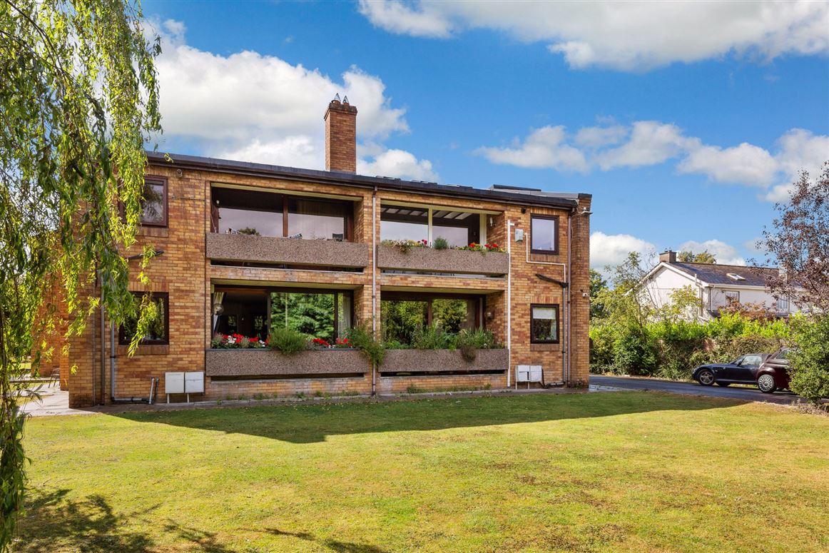 11 Denewood, Beechpark Avenue, Castleknock, Dublin 15