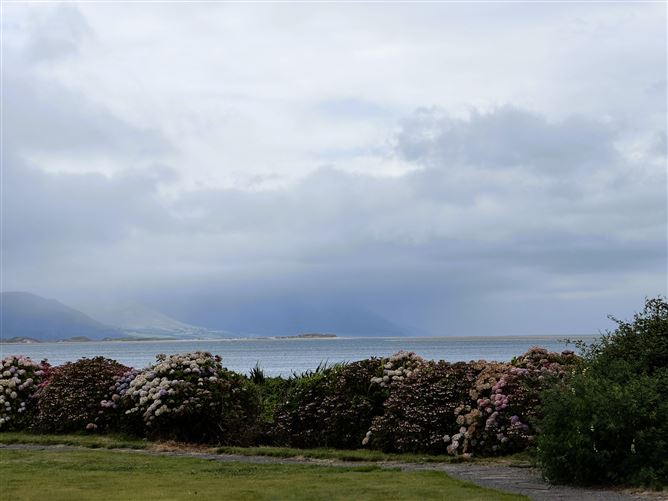 Photo 30 of 37 — Ref 1241 - Jacks Coastguard Restaurant, Cromane Lower, Killorglin, Kerry