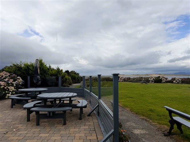 Photo 26 of 37 — Ref 1241 - Jacks Coastguard Restaurant, Cromane Lower, Killorglin, Kerry