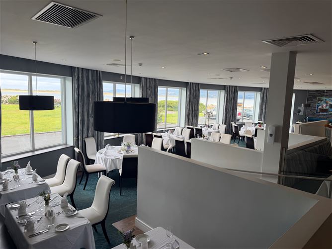 Photo 14 of 37 — Ref 1241 - Jacks Coastguard Restaurant, Cromane Lower, Killorglin, Kerry