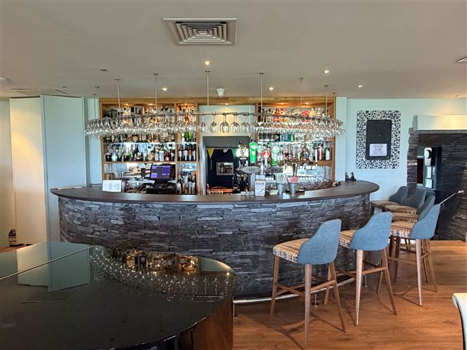 Photo 9 of 37 — Ref 1241 - Jacks Coastguard Restaurant, Cromane Lower, Killorglin, Kerry