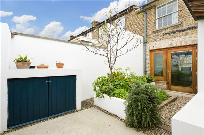 9 Devitt Villas, Glasthule, County Dublin
