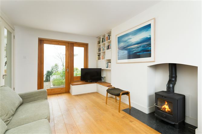 9 Devitt Villas, Glasthule, County Dublin