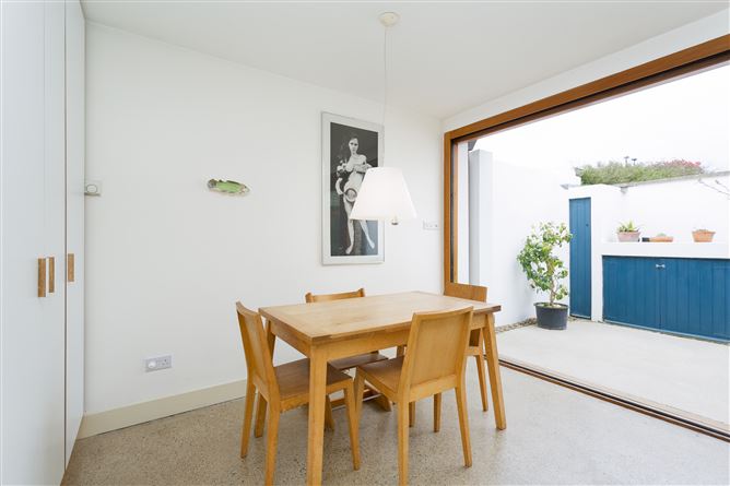 9 Devitt Villas, Glasthule, County Dublin