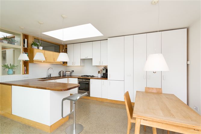 9 Devitt Villas, Glasthule, County Dublin