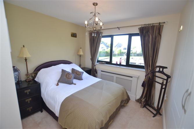 10 Hillview, Seafield, Ballymoney, Wexford