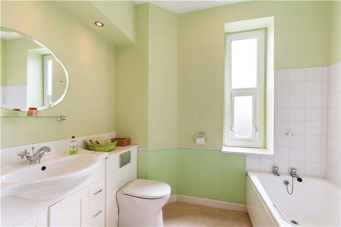 7 Osborne Court, Seapoint Avenue, Monkstown, Co. Dublin