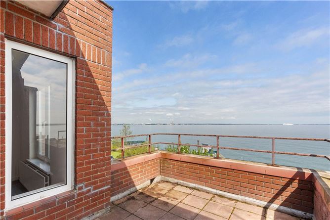 7 Osborne Court, Seapoint Avenue, Monkstown, Co. Dublin