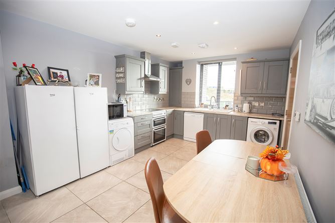 56 Baile na Laochra, Poppintree, Dublin 11