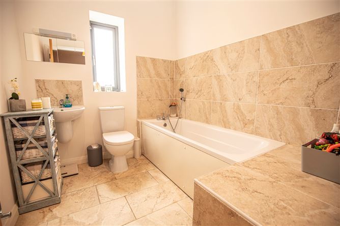 56 Baile na Laochra, Poppintree, Dublin 11