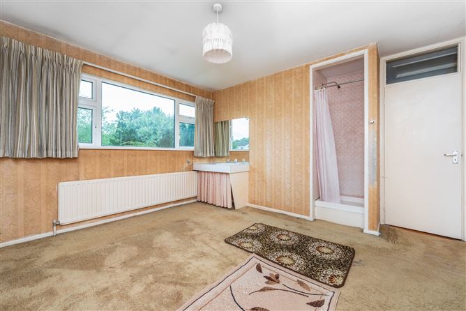 https://photos-a.propertyimages.ie/media/2/0/0/4943002/2862c061-752e-4ced-afbf-0c00ed3151be_l.jpg