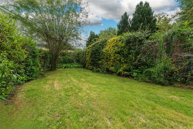 https://photos-a.propertyimages.ie/media/2/0/0/4943002/2862c061-752e-4ced-afbf-0c00ed3151be_l.jpg