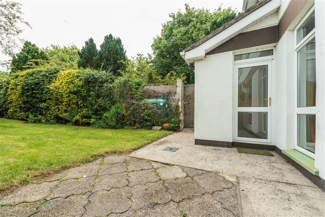 https://photos-a.propertyimages.ie/media/2/0/0/4943002/2862c061-752e-4ced-afbf-0c00ed3151be_l.jpg