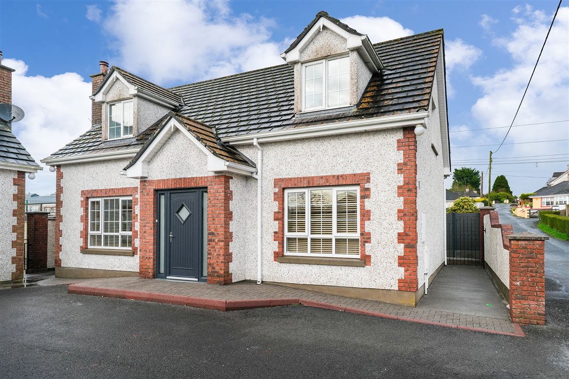 2 Rahardrum, Dublin Road, Virginia, Co. Cavan