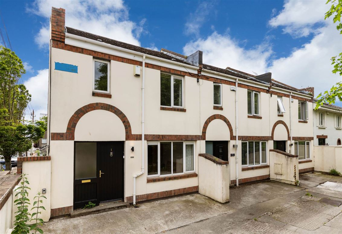 1 The Mews, Dollymount Avenue, Clontarf, Dublin 3