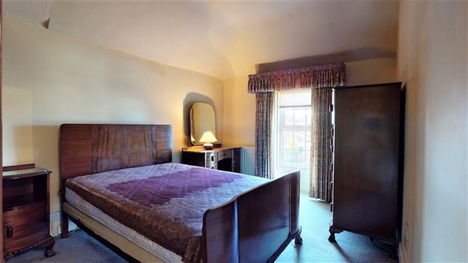 Lahinch, 14 Railway Road, Dalkey, Co. Dublin