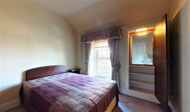 Lahinch, 14 Railway Road, Dalkey, Co. Dublin
