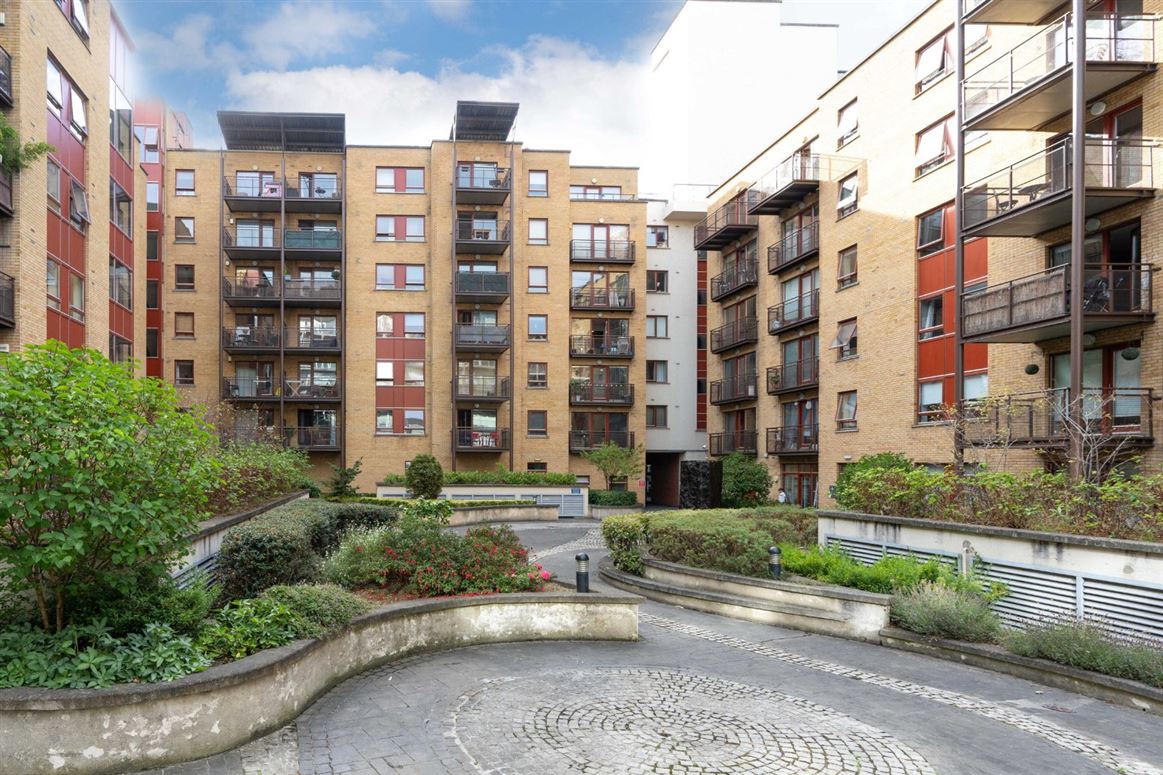 140 Castleforbes Square, Block C, IFSC, Dublin 1 DNG Central