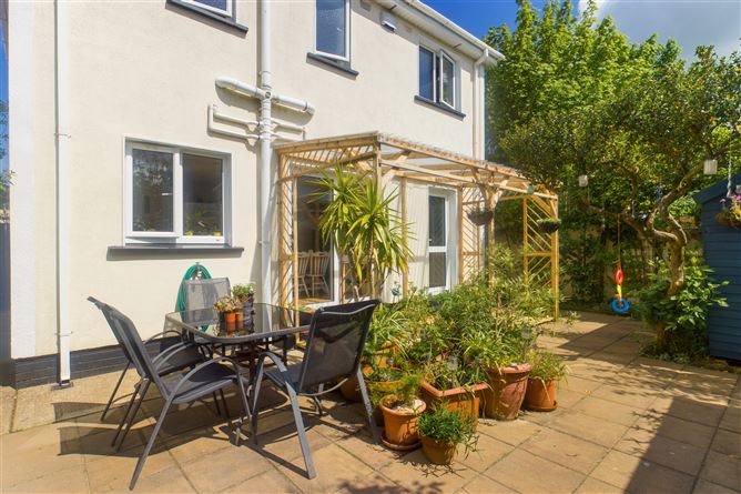  18, Woodlands,, Clonroche, Wexford