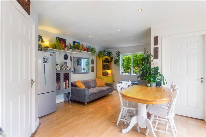 18, Woodlands,, Clonroche, Wexford