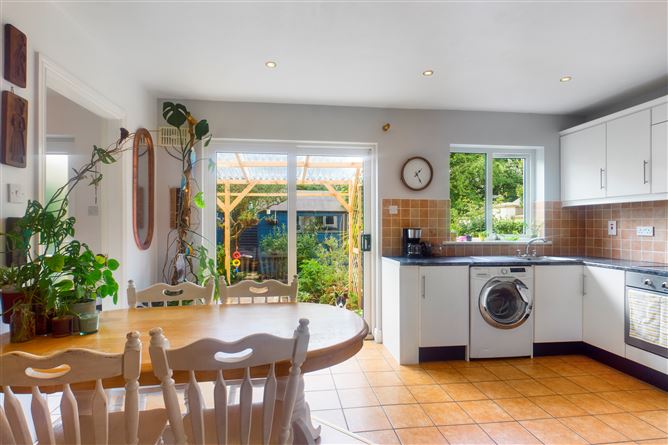  18, Woodlands,, Clonroche, Wexford