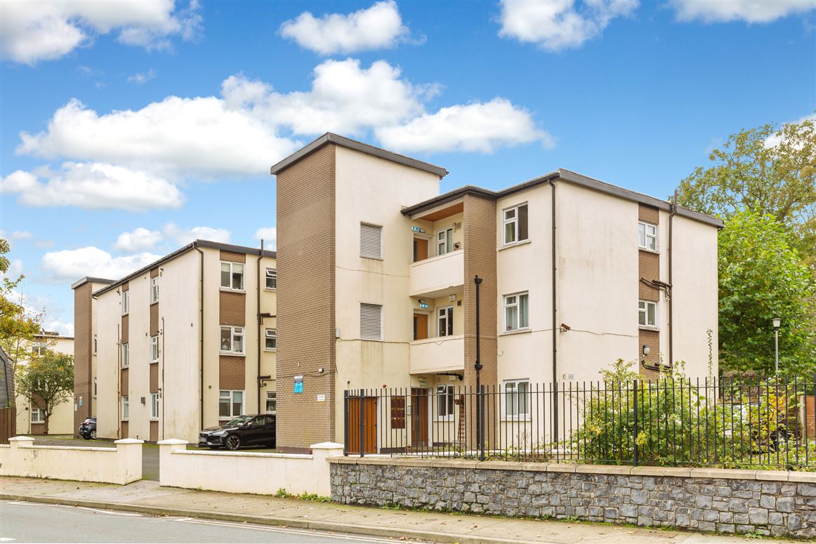 65 Park Crescent House, Blackhorse Ave, Dublin 7