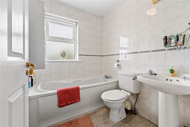 30 Chandlers Rest, Rushbrooke Links, Cobh, Cork