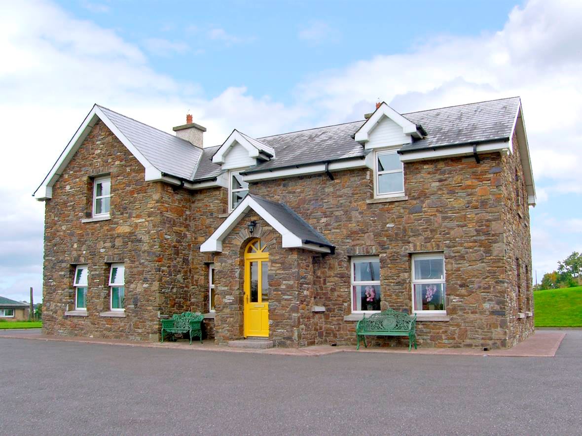 4 Bed in Aghabullogue,Aghabullogue,  Cork