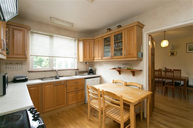 7 Lakelands Lawn, Stillorgan, Co. Dublin