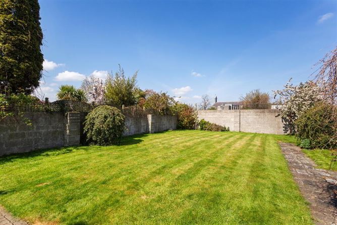 26 Lucan Heights, Lucan, Dublin