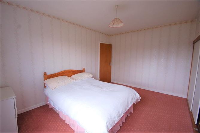 26 Lucan Heights, Lucan, Dublin