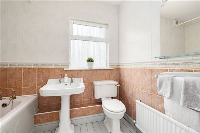 10 Barnhill Grove, Barnhill Road, Dalkey, Co. Dubiln