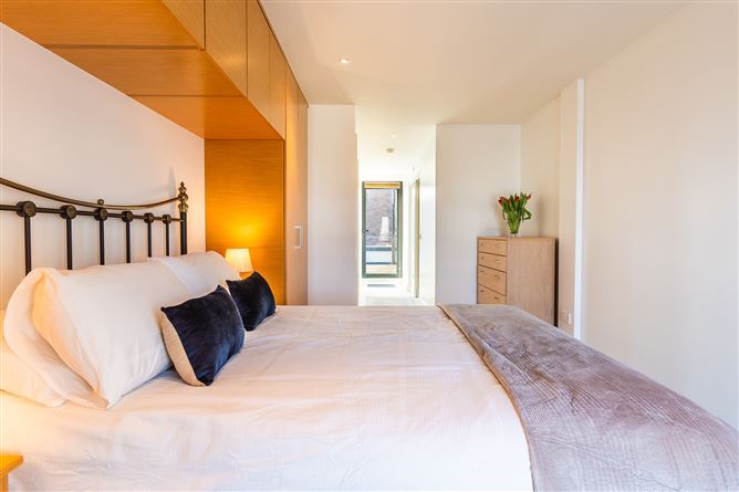 72 Cuirt Seoige, Bohermore, Galway