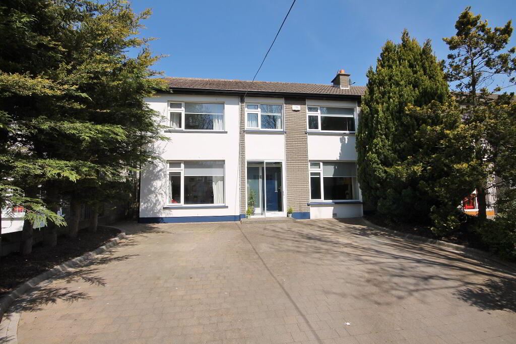 51 Meadowview Grove, Lucan, Dublin REA McDonald 4717202 MyHome.ie