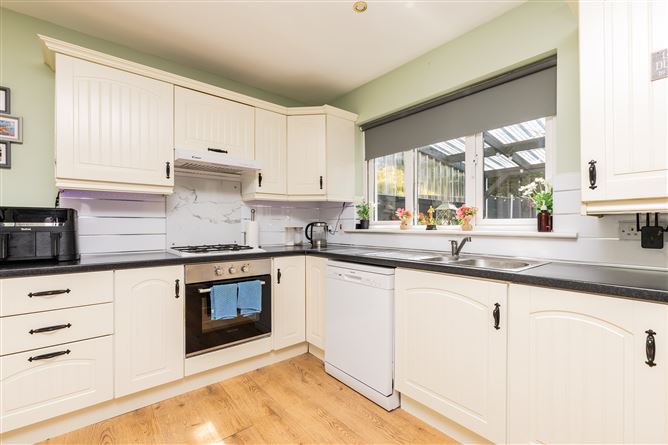 Photo 9 of 29 — 16 Gracemeadow Court, Stamullen, Meath
