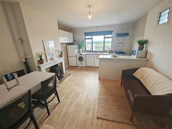 15 West End, Carrigtwohill, Cork