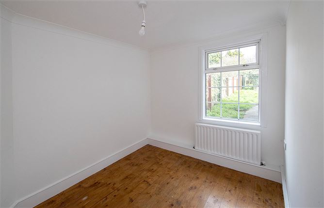 6 Congress Villas, Dungarvan, Co. Waterford