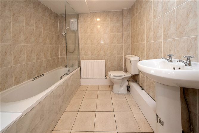 6 Congress Villas, Dungarvan, Co. Waterford