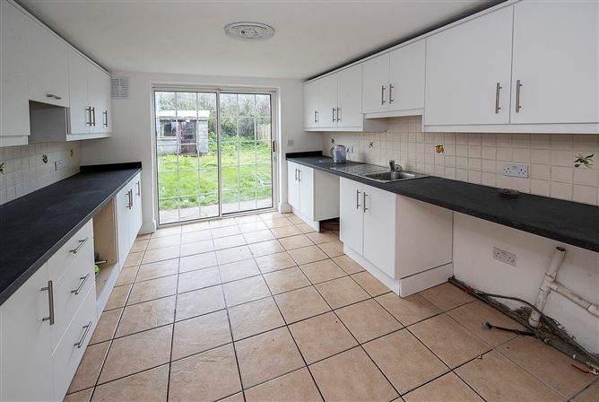 6 Congress Villas, Dungarvan, Co. Waterford