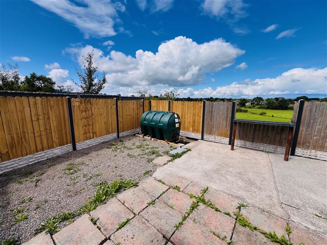 141 An Duiche, Scallagheen , Tipperary Town, Tipperary