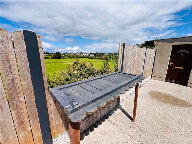 141 An Duiche, Scallagheen , Tipperary Town, Tipperary
