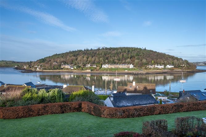 8 Castlepoint Court, Crosshaven, Cork