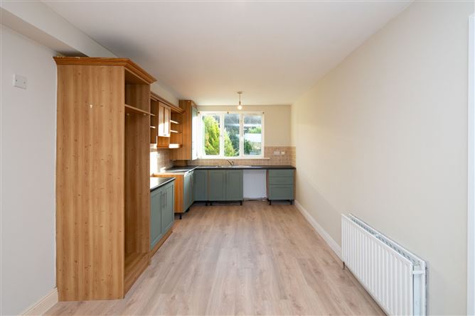 8 Castlepoint Court, Crosshaven, Cork