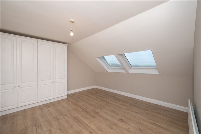 8 Castlepoint Court, Crosshaven, Cork