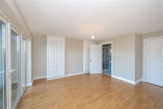 8 Castlepoint Court, Crosshaven, Cork