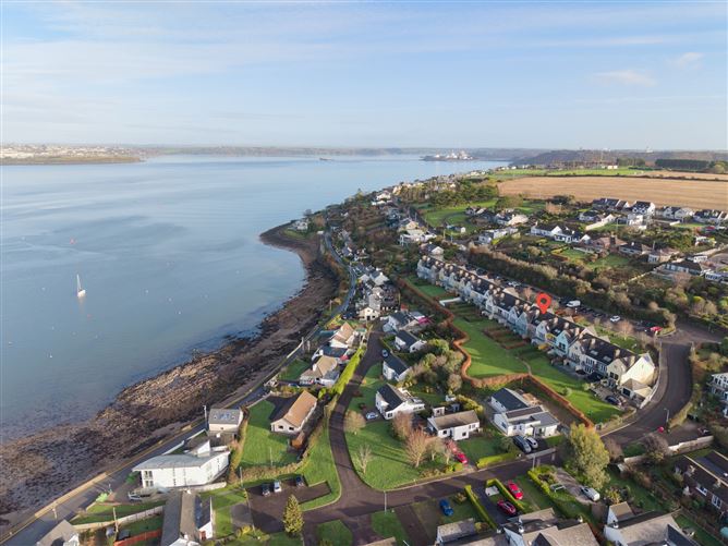 8 Castlepoint Court, Crosshaven, Cork
