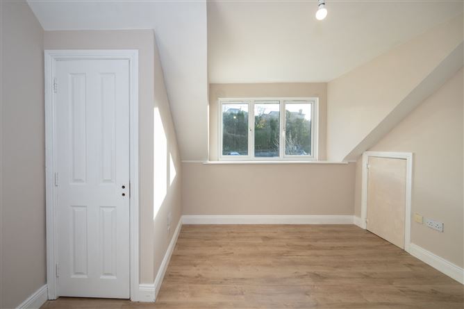 8 Castlepoint Court, Crosshaven, Cork