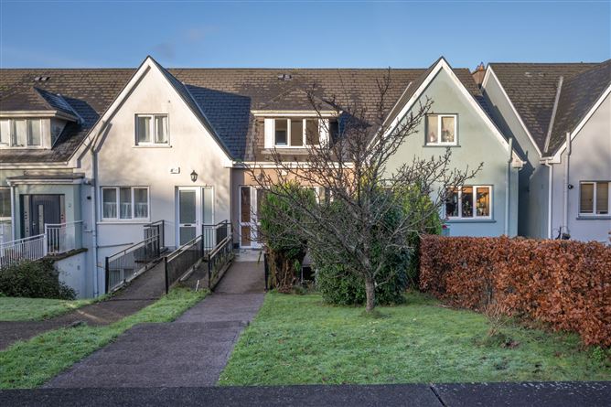 8 Castlepoint Court, Crosshaven, Cork