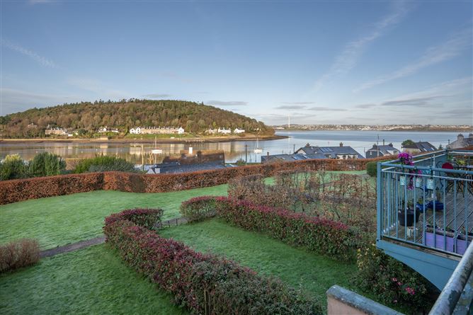 8 Castlepoint Court, Crosshaven, Cork