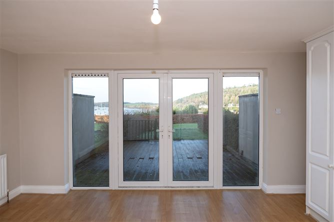 8 Castlepoint Court, Crosshaven, Cork